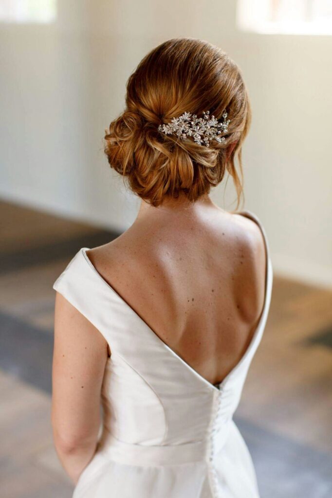 bruidskapsels - low bun