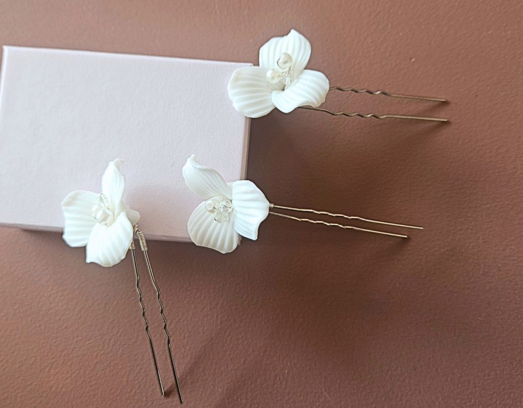 losse witte bloemen accessoire